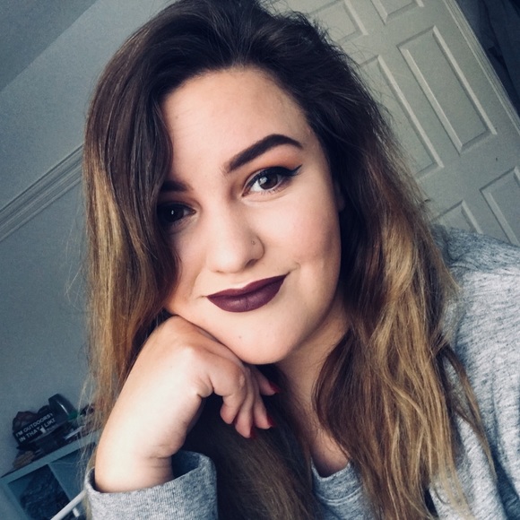 Meet your Posher, Marielle - Picture 1 of 1